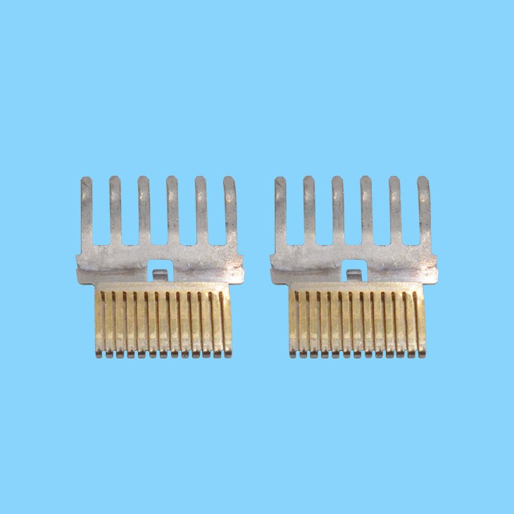 Automotive connector plug-in male and female terminals